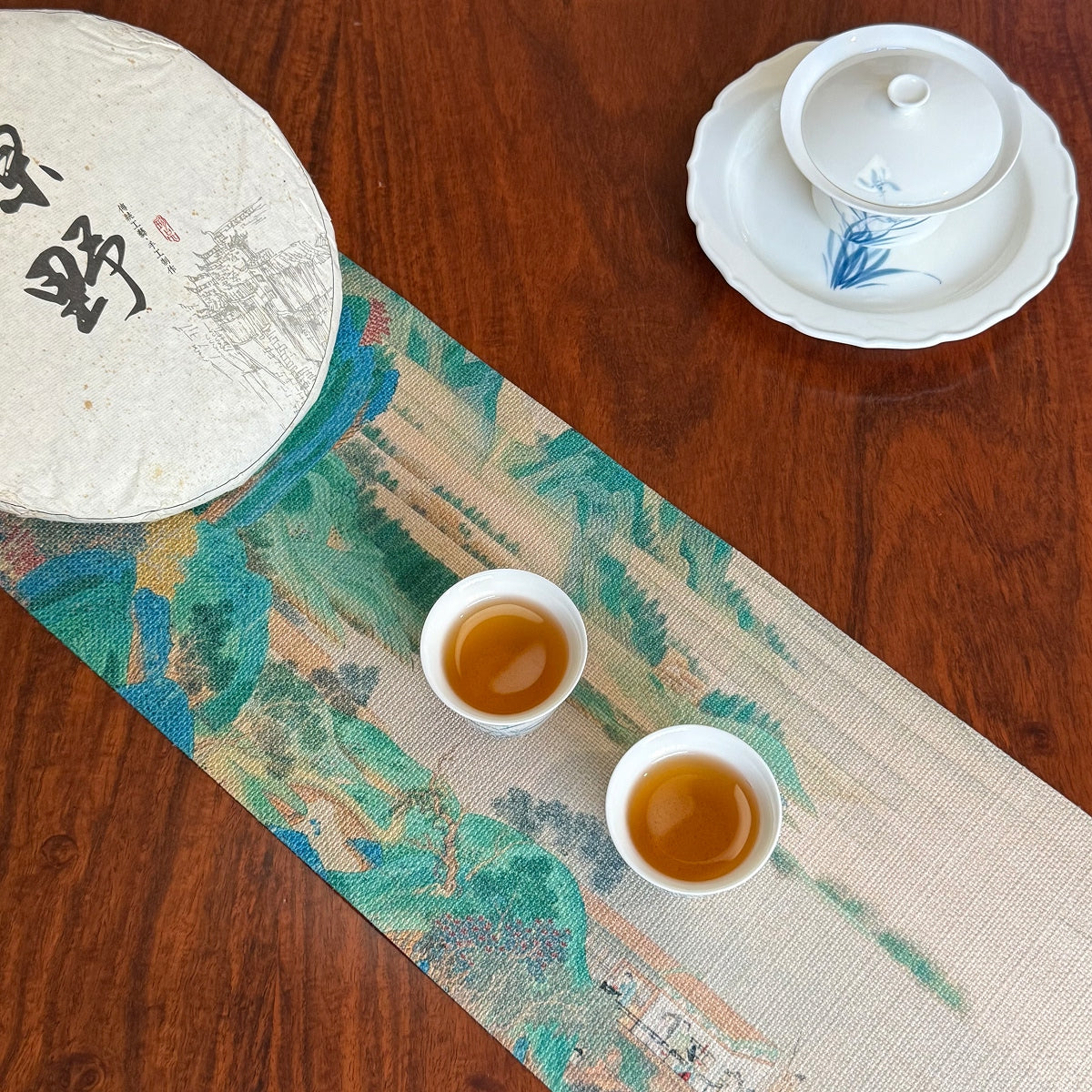 2019 Wilds Raw Pu-erh Tea Cake and Brewed Tea Liquor