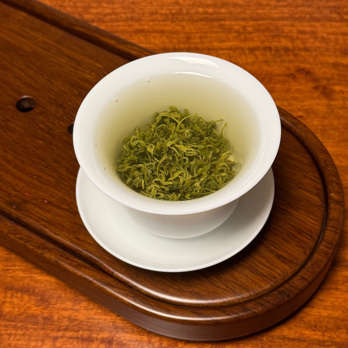 Bi Luo Chun Green Tea (Green Snail Spring) premium loose tea brewing showing infusion process