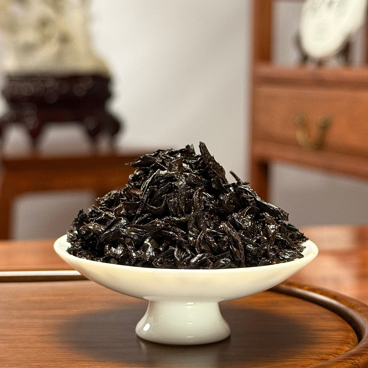 Premium Chinese Oolong Tea Da Hong Pao (Big Red Robe) loose leaves brewed
