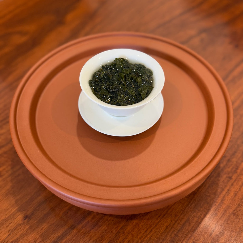 Brewing Fujian Oolong Tea (Taiwanese variety) using traditional Chinese method
