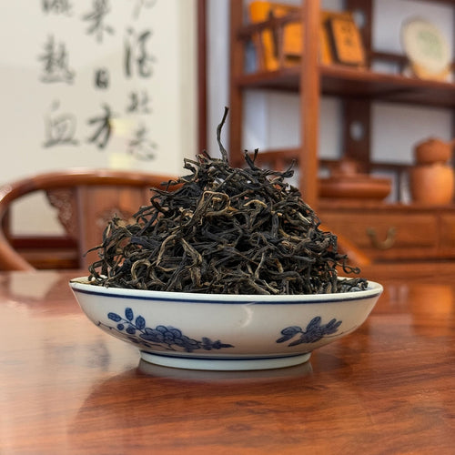 Handcrafted Black Tea - Tongmuguan dry leaves from their origin in China