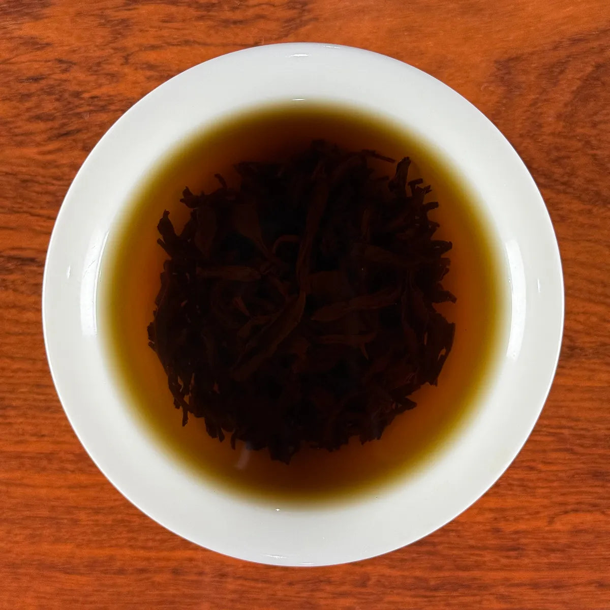 Chinese Loose Leaf Black Tea sample – Jin Jun Mei Black Tea (Golden Eyebrow) steeping in tea vessel