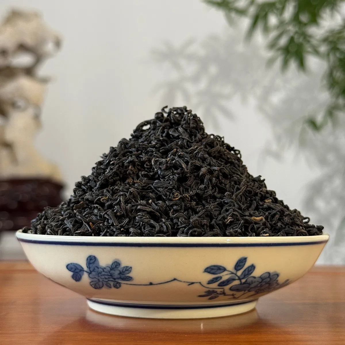 Keemun Xiang Luo Black Tea (Fragrant Spiral) Chinese Loose Leaf sample – dry tea leaves