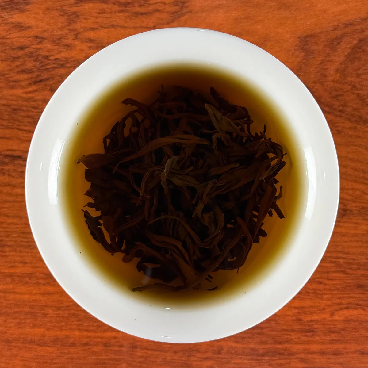 Chinese Loose Leaf Black Tea sample – Keemun Xiang Luo Black Tea (Fragrant Spiral) steeping in cup