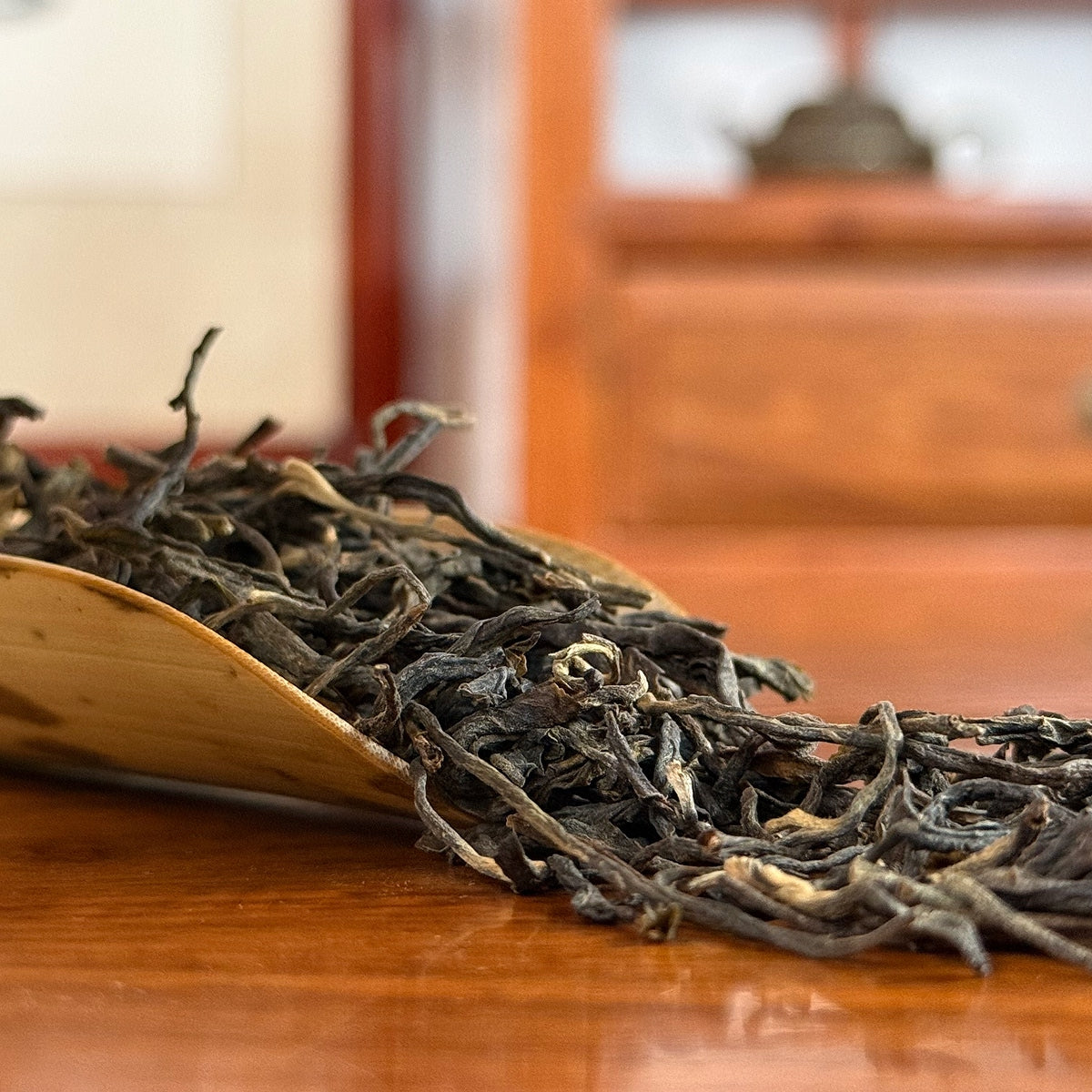 Loose Leaf Raw Pu-erh Tea 2022 Bing Dao detailed view captured at Chinese Tea Group
