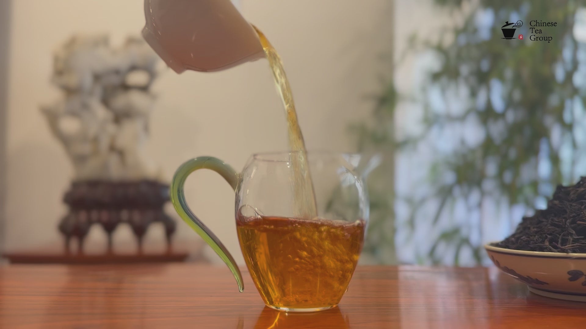 Rou Gui Wuyi Rock Oolong Tea (2020 Classic) brewing tea liquor at Chinese Tea Group