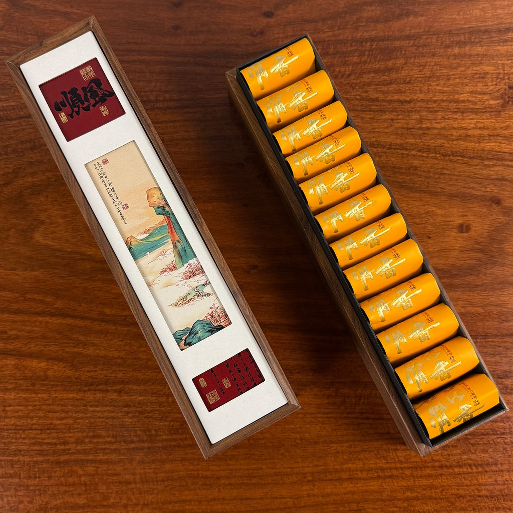 Tea bags inside Wuyi Oolong Tea Gift Box – Da Hong Pao displayed on tea table in tea house